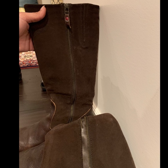 Suede boots - Picture 2 of 2